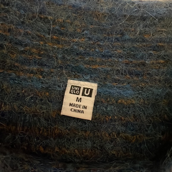 Blue Uniqlo mock neck wool sweater - Picture 3 of 4